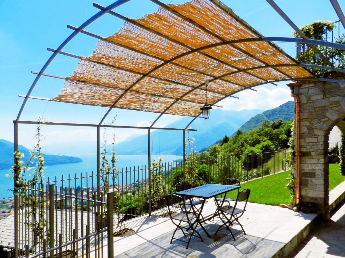 Villa Valuri Vista Magnifica Sul Lago Di Como Appartamento Piano Terra Vercana Luaran gambar